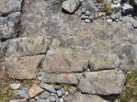 Pyrenees 378 : Pierre rainures