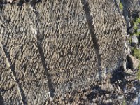 Pyrenees 453 : Pierre rainures