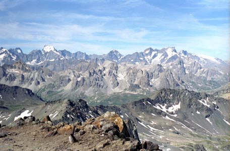 La barre des Ecrins et le massif de la Meije