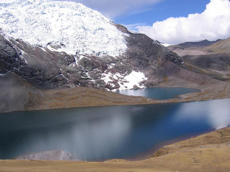 IMG_6575.jpg - Le glacier de l'Ausangate plonge dans le lac