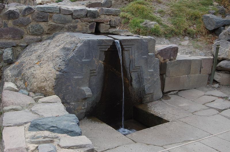 DSC_5143.JPG - Une fontaine sacrée