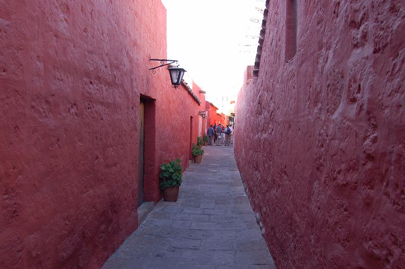 DSC_6912.JPG - ses ruelles qui rappelle l'Andalousie. D'ailleurs elles portent le nom des villes andalouses: Cordou, Séville...